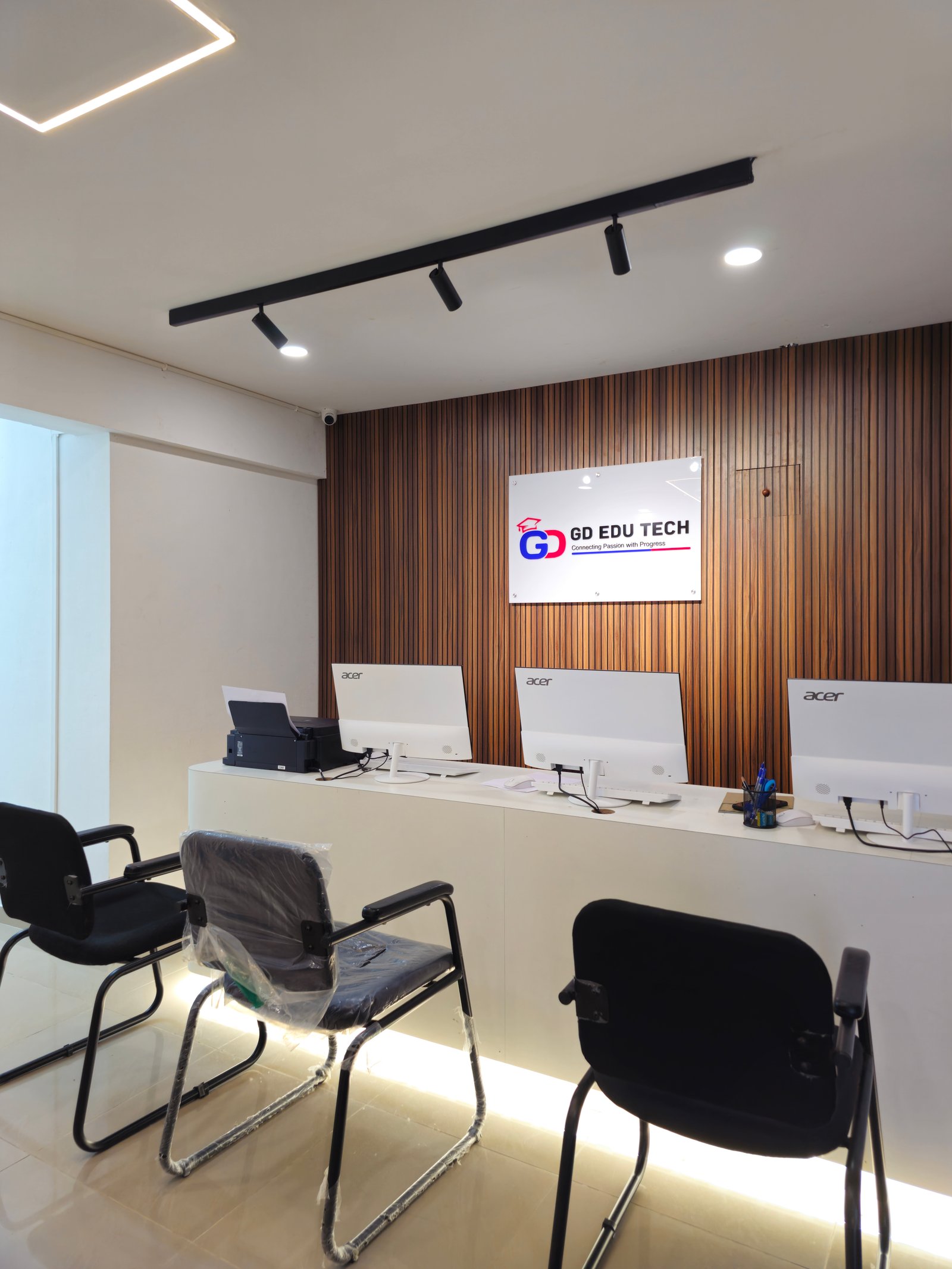 Modern Workspace